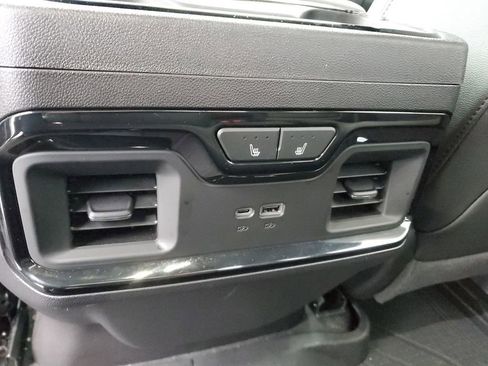 Used 2024 Chevrolet Silverado 1500 ZR2 image 10