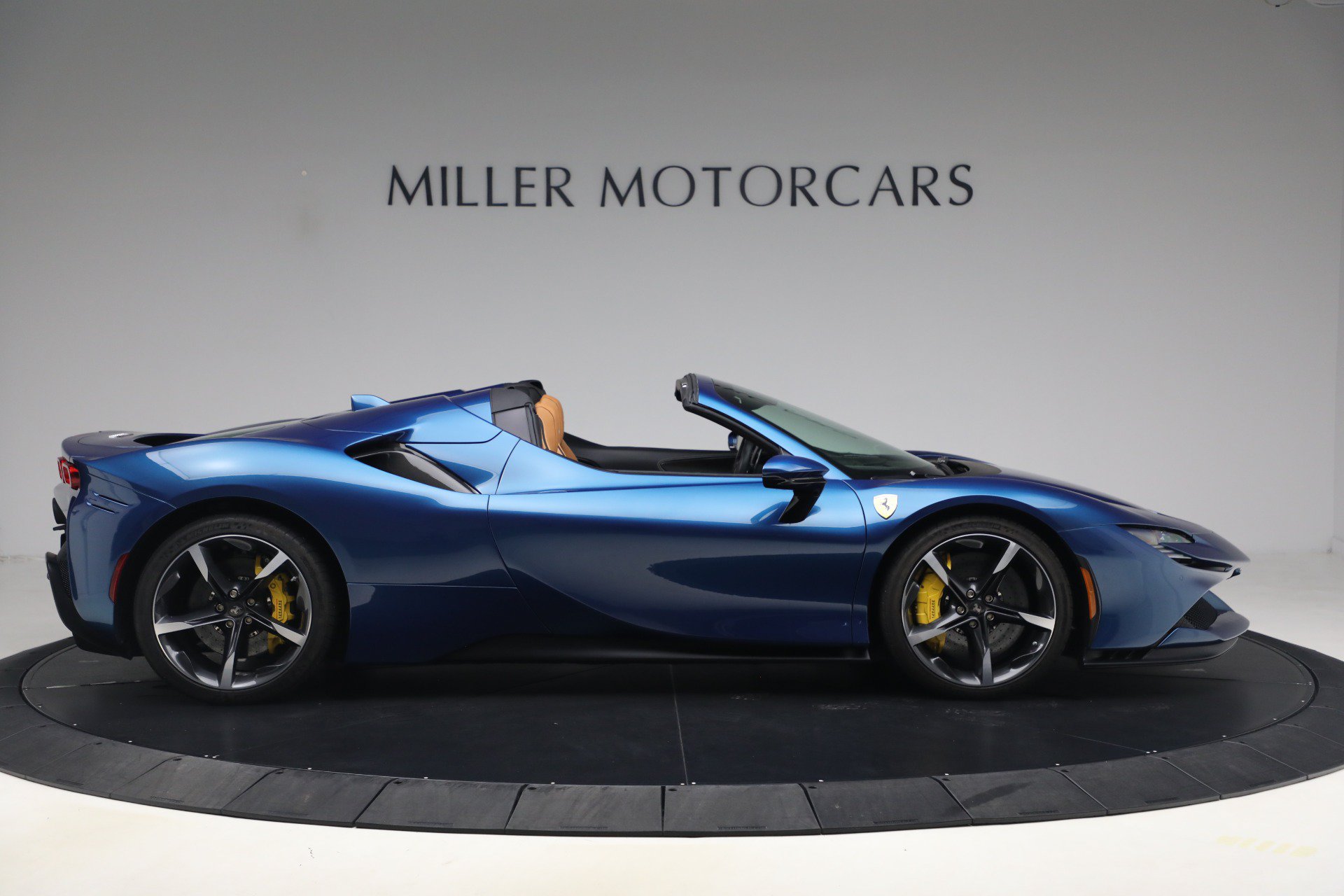 Used 2024 Ferrari SF90 Spider AWD/4WD image 9