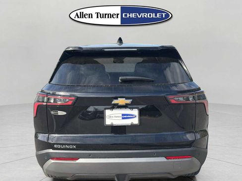 New 2026 Chevrolet Equinox LT w/ Convenience Package II image 5