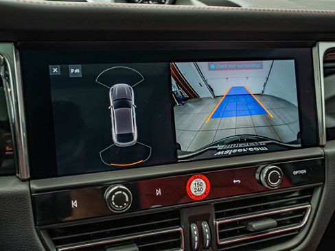 New 2026 Porsche Macan AWD/4WD image 31