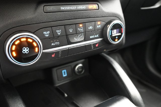 Used 2020 Ford Escape SE Sport FWD image 33