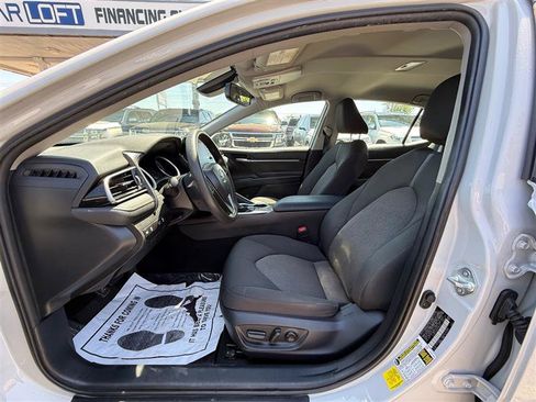 Used 2023 Toyota Camry LE w/ Convenience Package FWD image 18