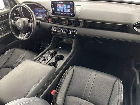 Used 2025 Honda Pilot Elite image 40