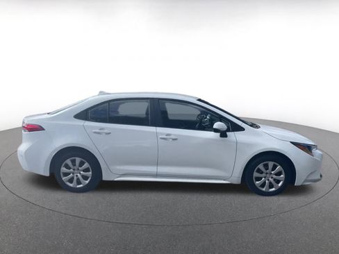 Used 2025 Toyota Corolla LE image 16