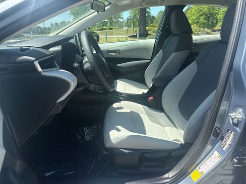Used 2020 Toyota Corolla LE FWD image 12
