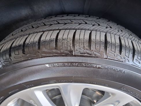 Used 2022 Cadillac XT6 Premium Luxury FWD image 29