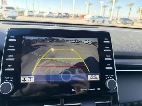Used 2022 Toyota Avalon XSE image 21