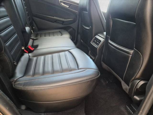 Used 2020 Ford Edge SEL w/ Convenience Package FWD image 18