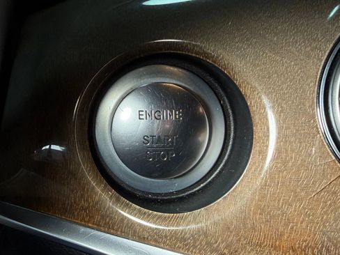 Used 2014 Mercedes-Benz S 550 Sedan image 37