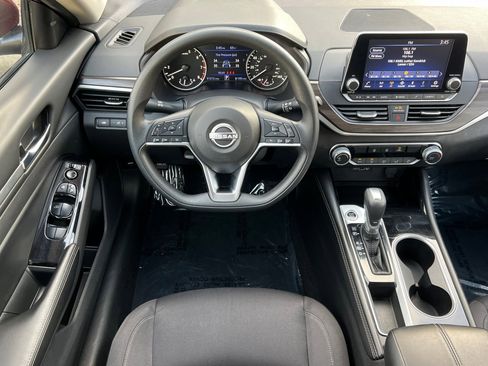 Certified 2023 Nissan Altima 2.5 SV image 15