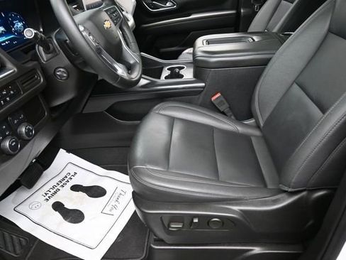 Used 2024 Chevrolet Tahoe LT w/ LT Signature Plus Package AWD/4WD image 15