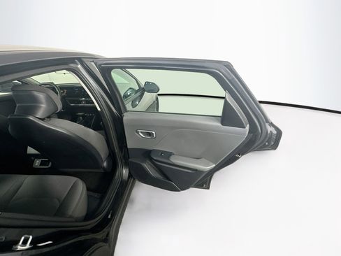 Used 2025 Kia K4 FWD image 28