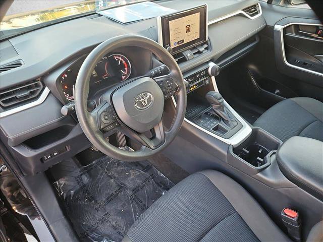 Used 2025 Toyota RAV4 LE AWD/4WD image 12