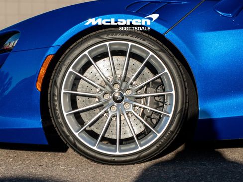 New 2026 McLaren Artura image 18