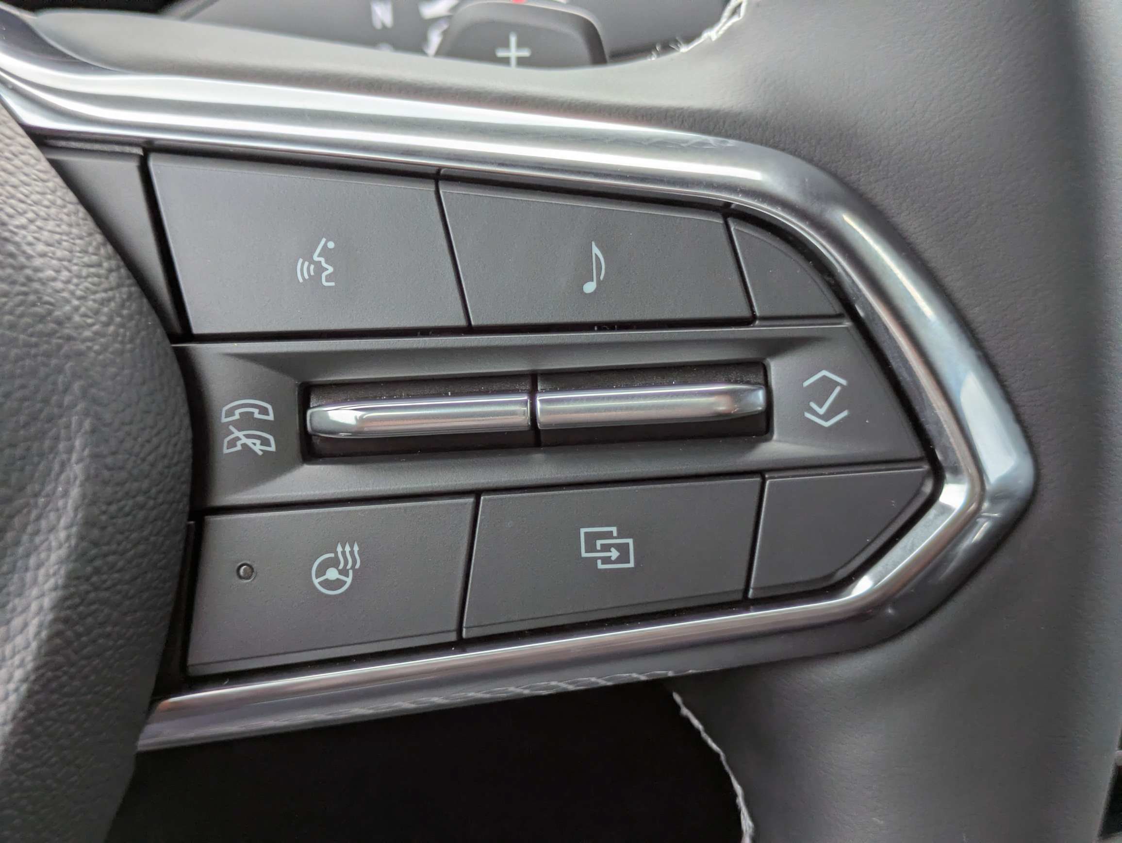 New 2027 Chevrolet Traverse LT w/ Midnight/Sport Edition AWD/4WD image 17