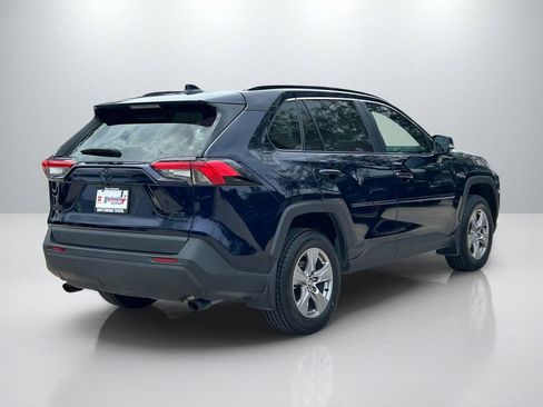 Used 2022 Toyota RAV4 XLE w/ Convenience Package AWD/4WD image 5