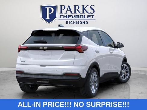 New 2027 Chevrolet Bolt LT w/ Comfort Package FWD image 7