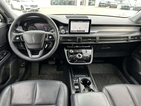 Used 2022 Lincoln Corsair Standard w/ Equipment Group 101A image 12