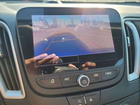 Used 2023 Chevrolet Malibu LT image 18