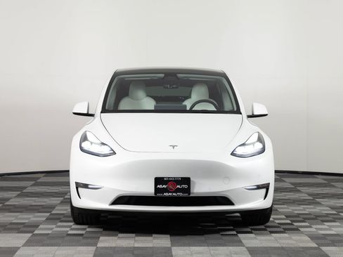 Used 2022 Tesla Model Y Performance AWD/4WD image 12