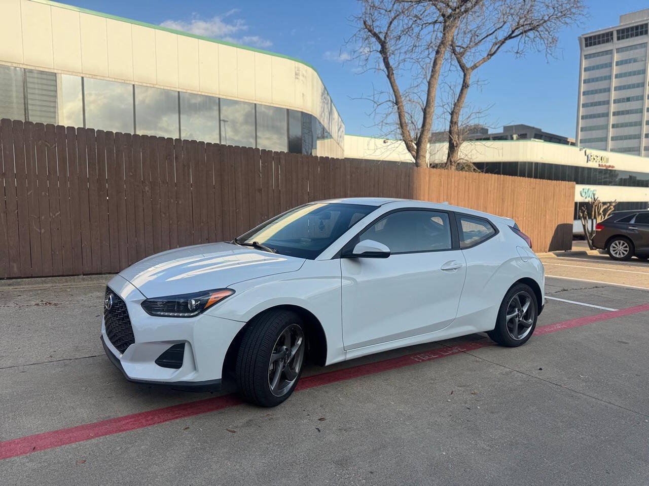 Used 2019 Hyundai Veloster 2.0 FWD image 2