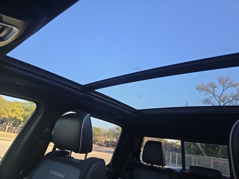 Used 2025 RAM 1500 Laramie w/ Laramie Southwest Edition image 18