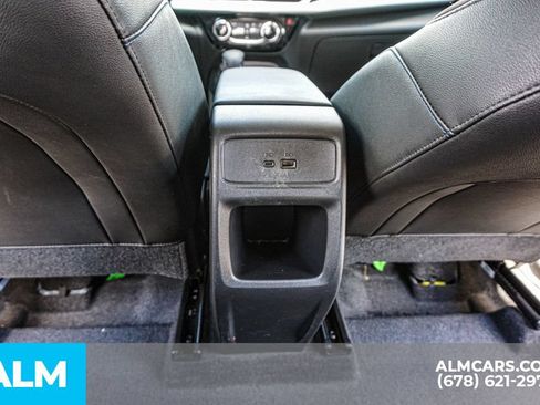 Used 2025 Chevrolet Trax LT FWD image 30