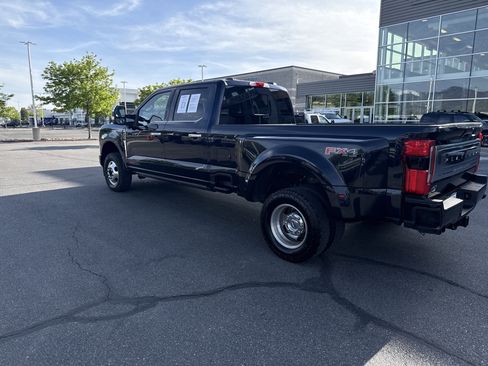 Used 2024 Ford F350 Platinum w/ FX4 Off-Road Package AWD/4WD image 3