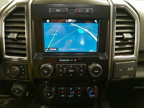 Used 2016 Ford F150 XLT w/ Equipment Group 302A Luxury image 9