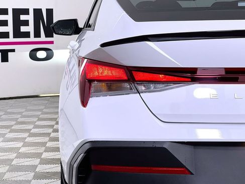 Used 2025 Hyundai Elantra Sport image 30