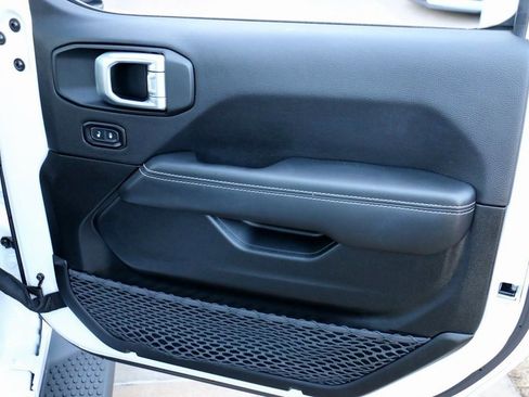 Used 2023 Jeep Wrangler Unlimited Sahara w/ Cold Weather Group image 36