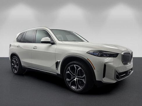 Certified 2026 BMW X5 sDrive40i w/ Premium Package RWD image 1