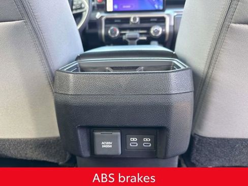 Used 2025 Toyota Tacoma TRD Sport image 12