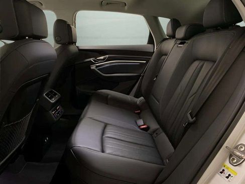 Used 2024 Audi Q8 e-tron Premium Plus w/ Premium Plus Package image 73