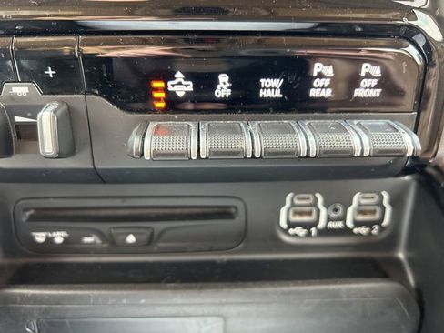 Used 2019 RAM 1500 Limited AWD/4WD image 15
