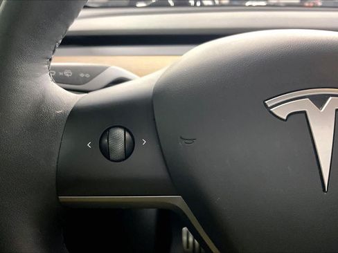 Used 2023 Tesla Model Y Performance AWD/4WD image 23