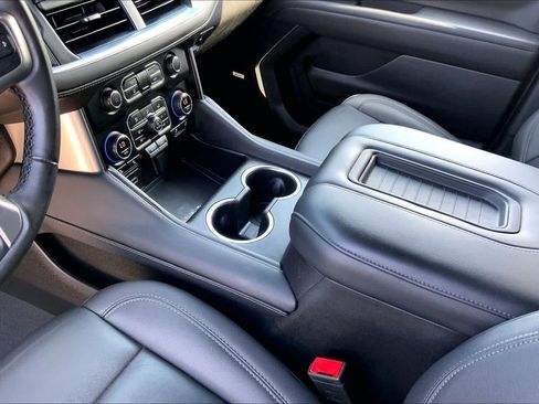 Used 2024 Chevrolet Tahoe LT RWD image 16