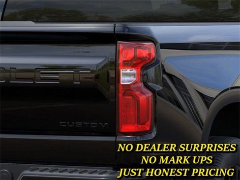 New 2026 Chevrolet Silverado 1500 Custom w/ LPO, Dark Essentials Package image 11