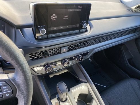 Used 2025 Honda Accord LX image 18