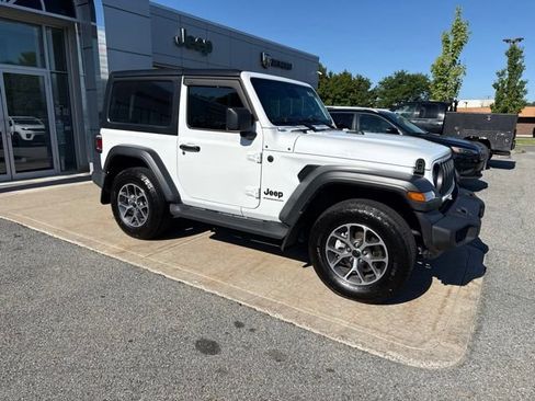 Certified 2026 Jeep Wrangler Sport AWD/4WD image 9