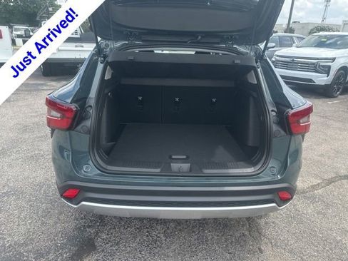 New 2026 Chevrolet Trax LT FWD image 28
