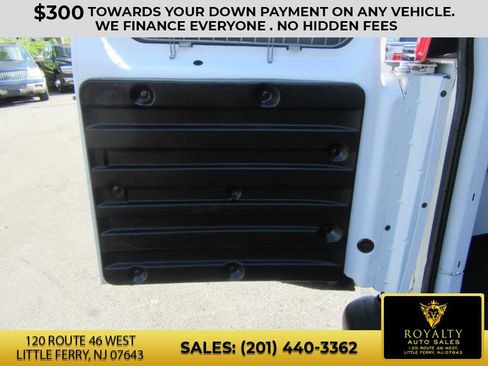 Used 2015 GMC Savana 2500 image 39