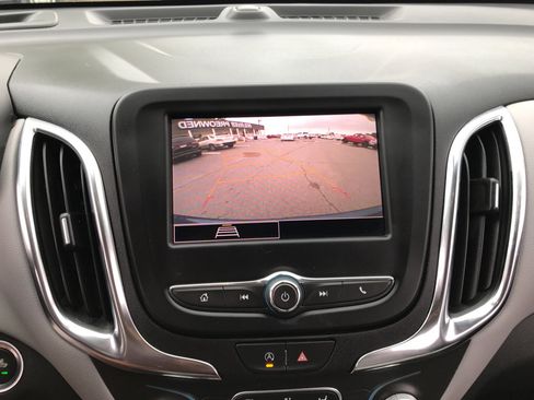 Used 2024 Chevrolet Equinox LT w/ Driver Convenience Package FWD image 17
