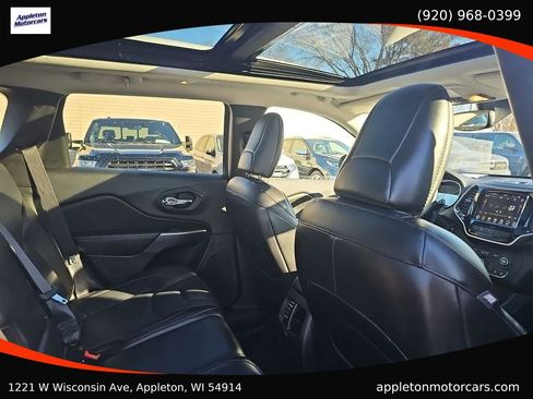 Used 2019 Jeep Cherokee Limited image 30