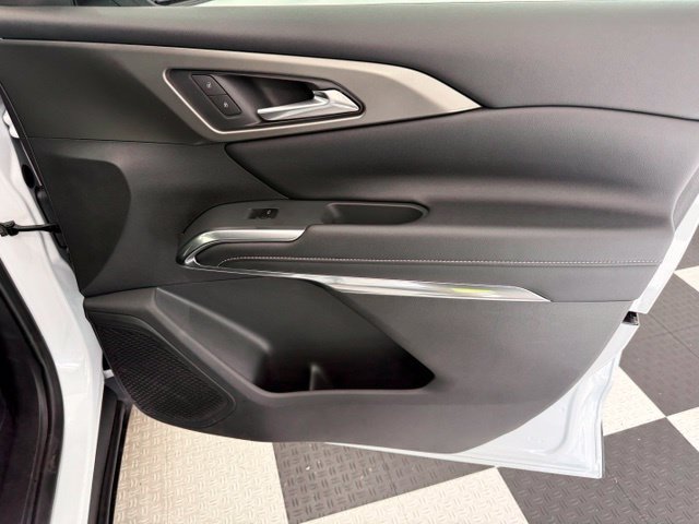 New 2026 Chevrolet Traverse LT w/ Driver Confidence Package AWD/4WD image 26