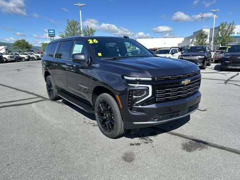 New 2026 Chevrolet Suburban High Country w/ Sun And Tow Package AWD/4WD image 1