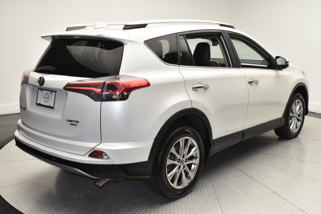 Used 2017 Toyota RAV4 Limited w/ Advanced Technology Package AWD/4WD image 5