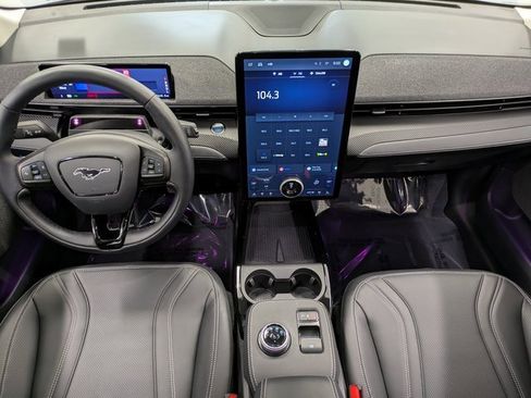 Used 2024 Ford Mustang Mach-E Premium image 23