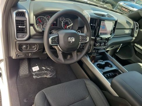 New 2027 RAM 1500 4x4 Crew Cab image 13