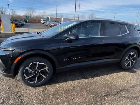 New 2026 Chevrolet Equinox EV LT image 6